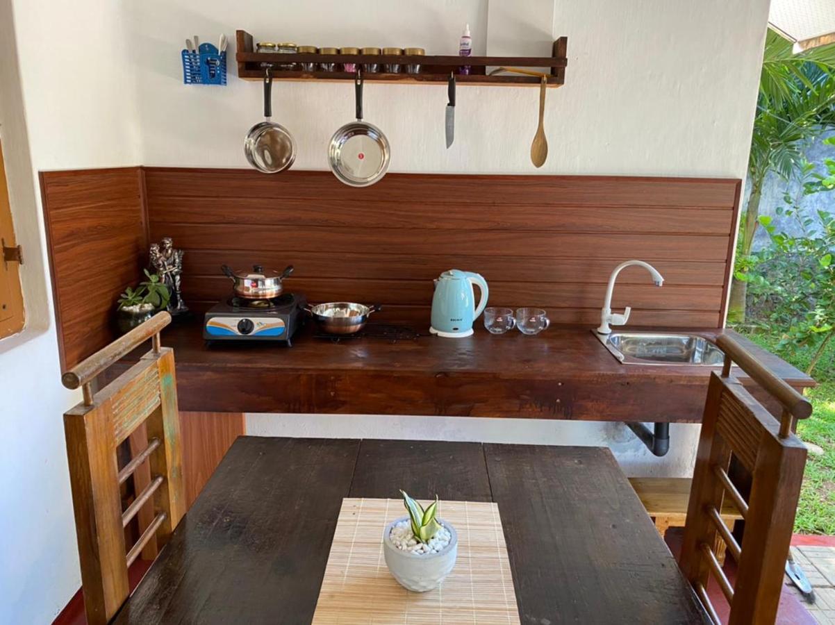 Ami Place Rooms With Kitchen 希克杜沃 外观 照片