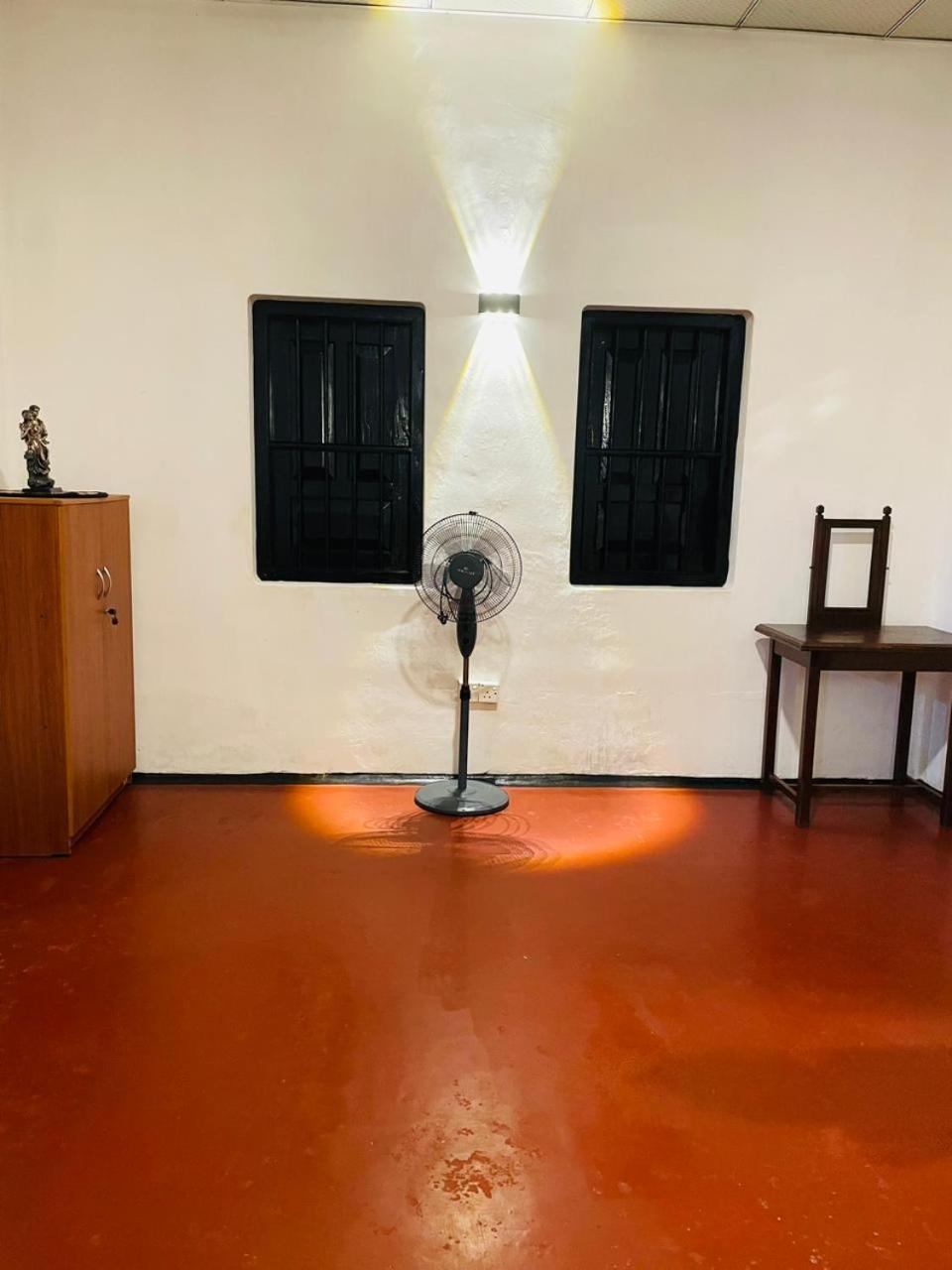 Ami Place Rooms With Kitchen 希克杜沃 外观 照片